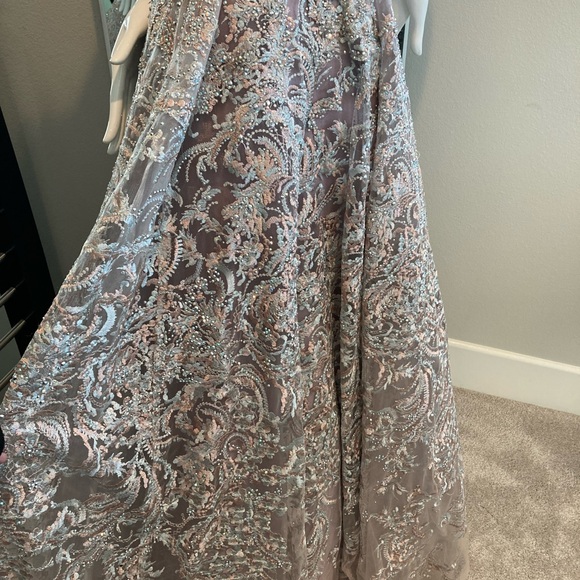 New elegant long dress - Picture 9 of 16